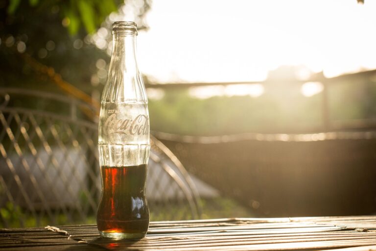 “Coca-Cola Lies!”: Trump’s Bold Beverage Boast Fizzles Fast as These Nutritionists Sound the Alarm on This Empty Promise